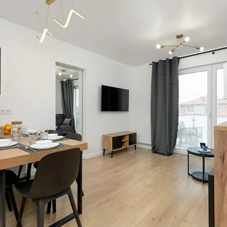 Przestronny W Jastrzębiej Górze Z Parkingiem, Biurkiem I Balkonem By Renters Jastrzębia Góra