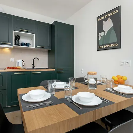 Apartament Przestronny W Jastrzębiej Górze Z Parkingiem, Biurkiem I Balkonem By Renters