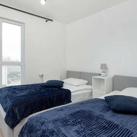 Przestronny W Jastrzębiej Górze Z Parkingiem, Biurkiem I Balkonem By Renters Apartament *