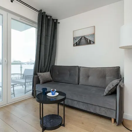 Przestronny W Jastrzebiej Gorze Z Parkingiem, Biurkiem I Balkonem By Renters Apartment Jastrzebia Gora