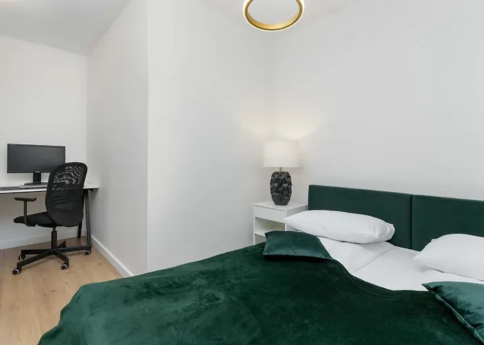 公寓 Przestronny W Jastrzebiej Gorze Z Parkingiem, Biurkiem I Balkonem By Renters