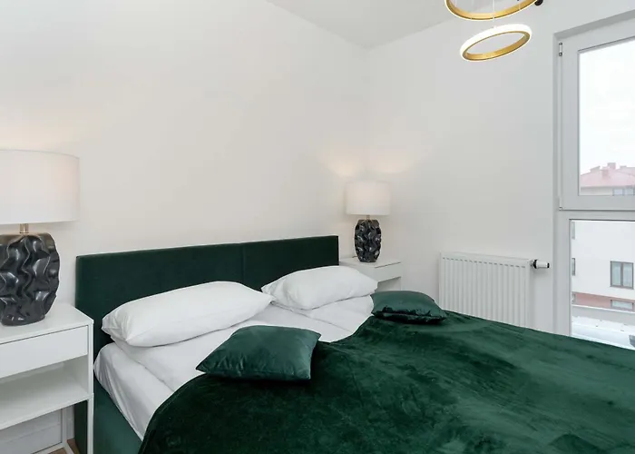 Przestronny W Jastrzebiej Gorze Z Parkingiem, Biurkiem I Balkonem By Renters * Jastrzębia Góra